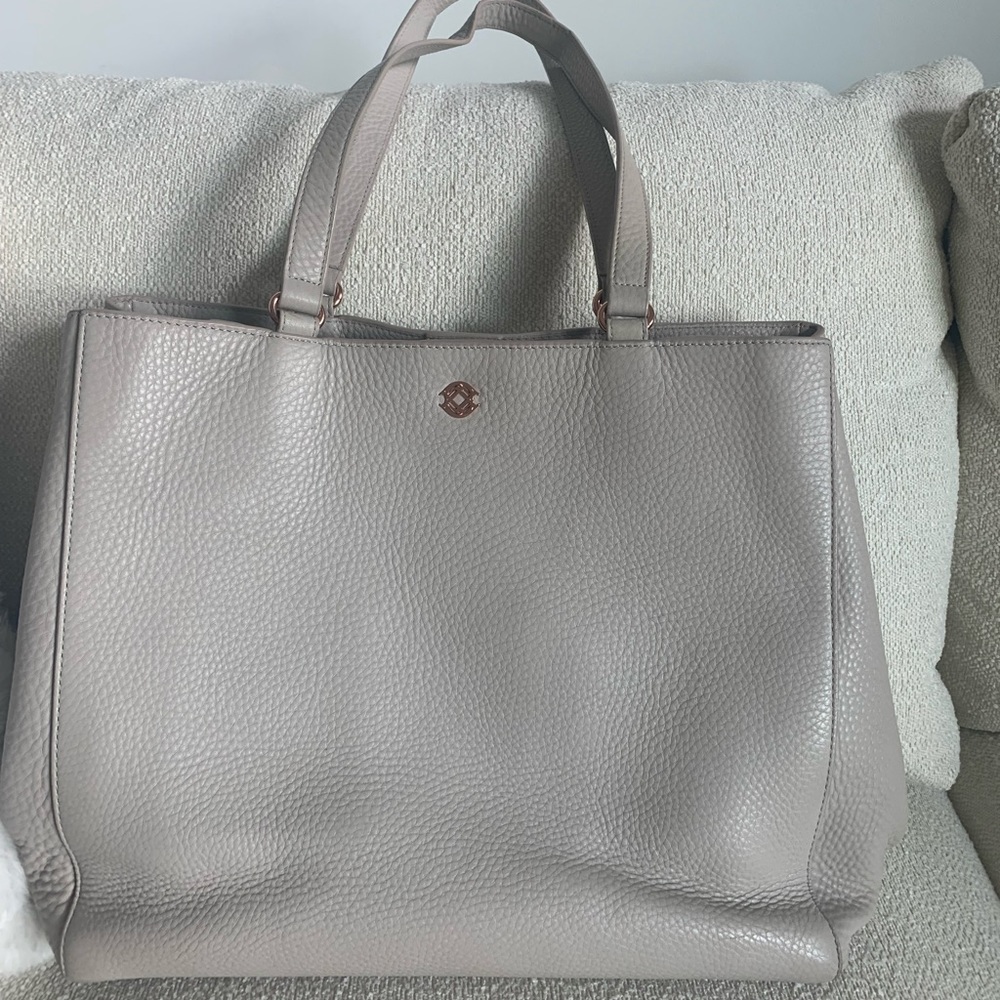 Dahmer Dover Allyn Leather Tote